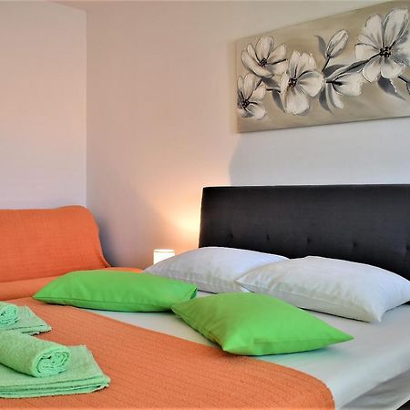 Rooms In Family House Vera Mundanije 外观 照片